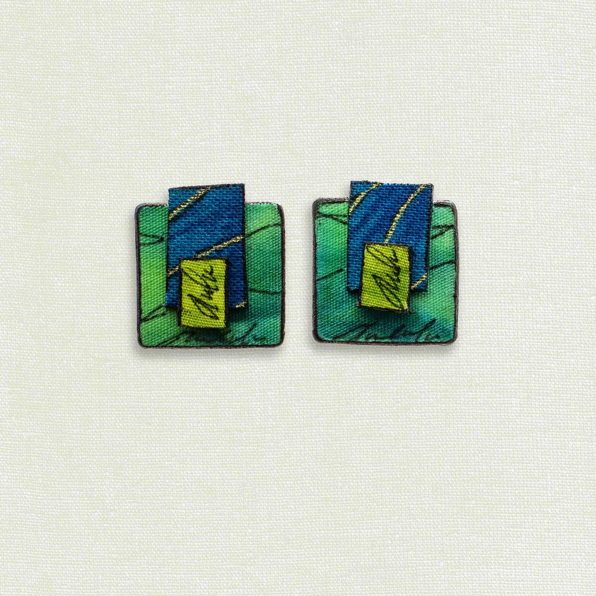PETITE SQUARE POST - Water Collection