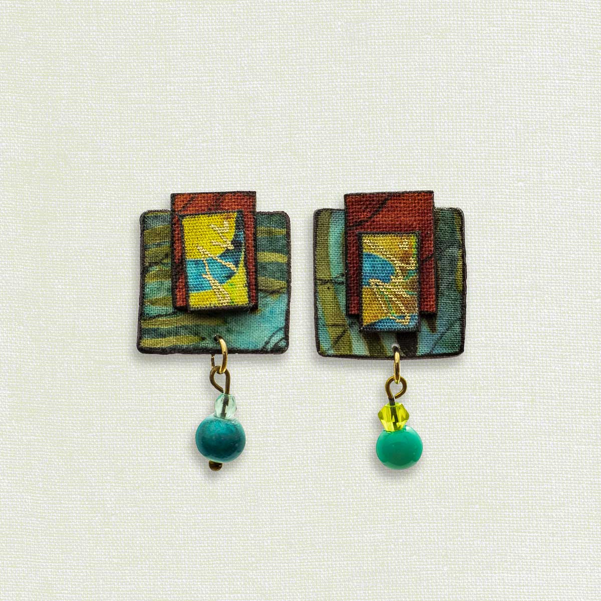 PETITE SQUARE POST - Earth Collection