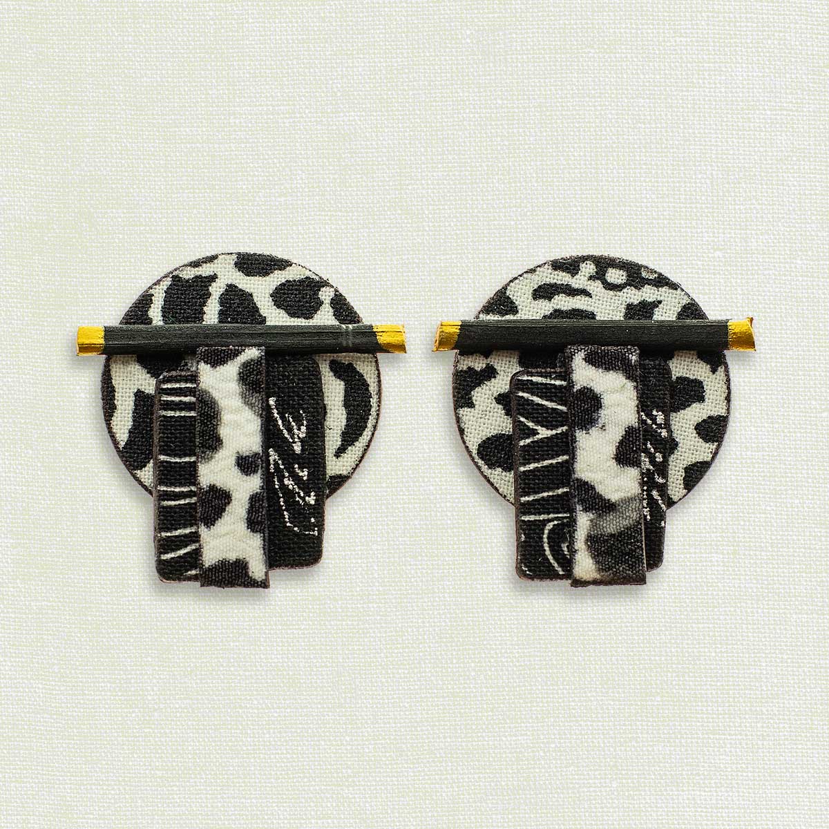 ZEN EARRINGS - Graphic Collection