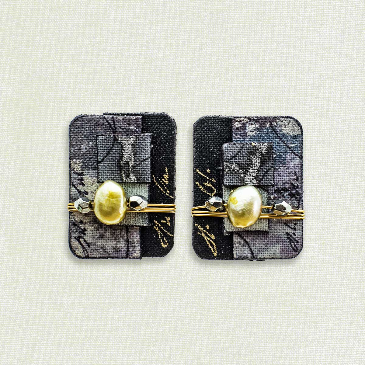 RECTANGULAR RAPT EARRINGS - Soft Collection